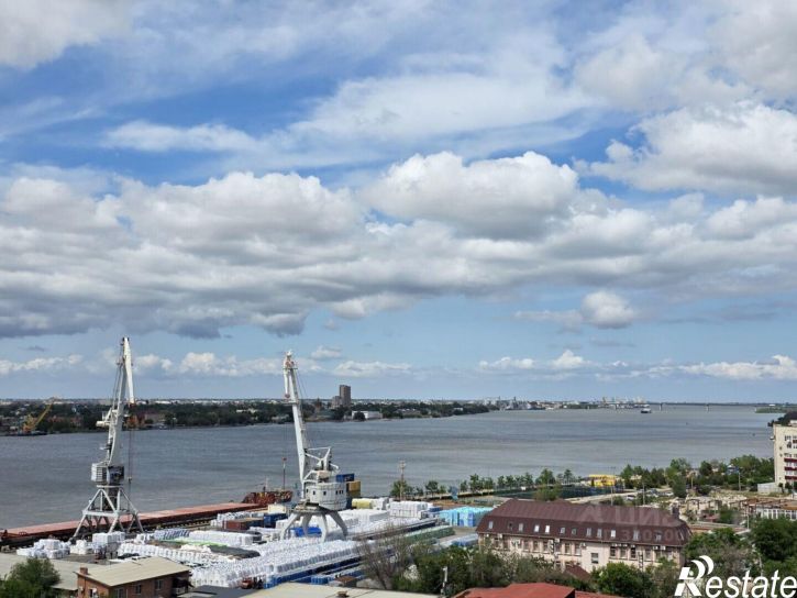 2-комн квартира улица Набережная Приволжского затона, 20Г,  д. 20Г