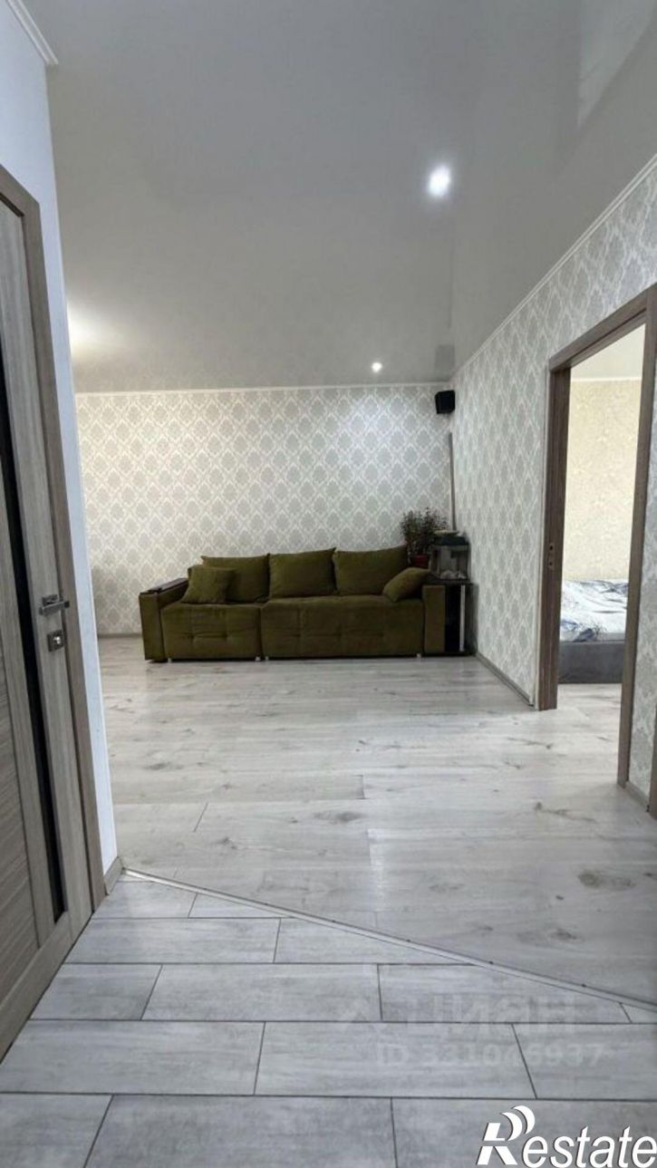 3-комн квартира улица Космонавта Комарова, 132,  д. 132