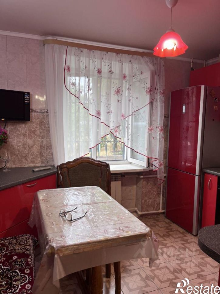 3-комн квартира улица Яблочкова, 42А,  д. 42А
