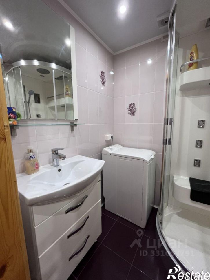3-комн квартира улица Яблочкова, 42А,  д. 42А