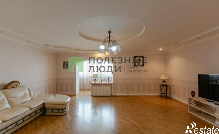 4-комн квартира улица Сен-Симона, 42 к3,  д. 42 к3