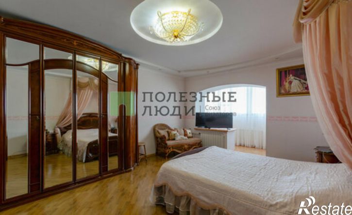 4-комн квартира улица Сен-Симона, 42 к3,  д. 42 к3
