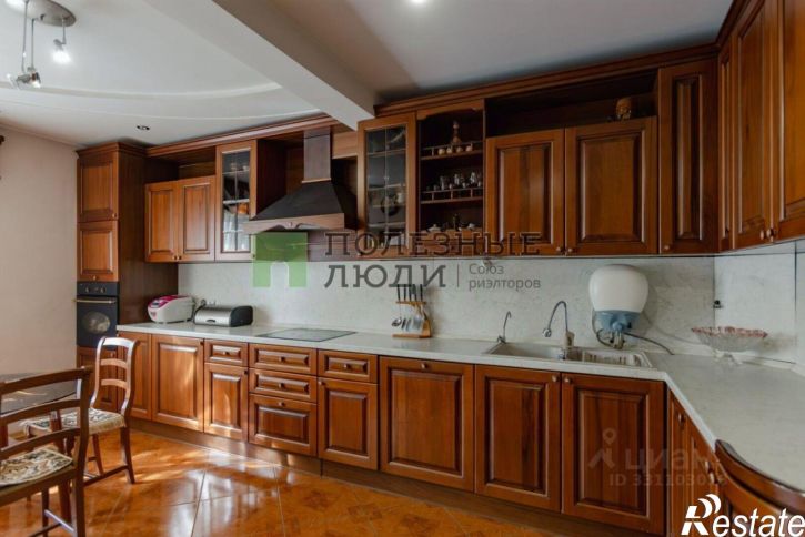 4-комн квартира ул Сен-Симона, 42 3,  д. 42 3,  к. 3