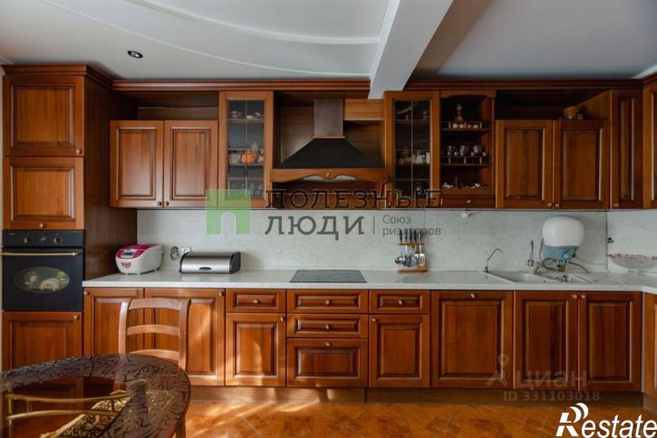 4-комн квартира ул Сен-Симона, 42 3,  д. 42 3,  к. 3