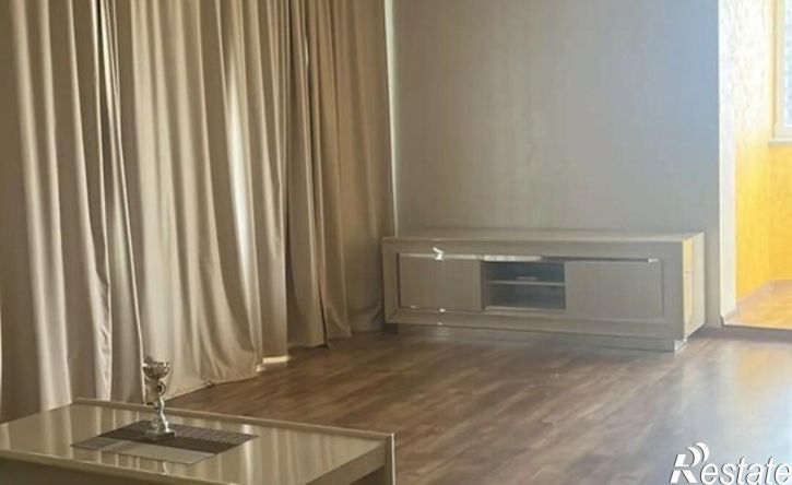 3-комн квартира улица Сен-Симона, 33 к1,  д. 33 к1