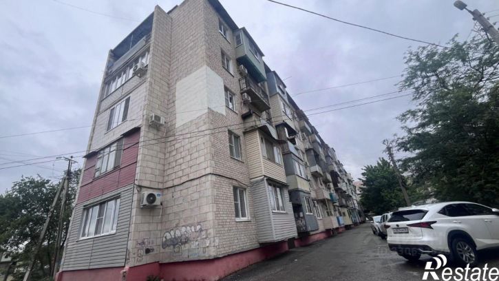 2-комн квартира ул Набережная 1 Мая, 9,  д. 9