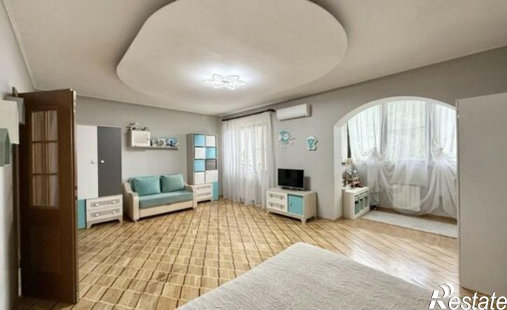 3-комн квартира ул Софьи Перовской, 89,  д. 89