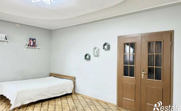 3-комн квартира ул Софьи Перовской, 89,  д. 89