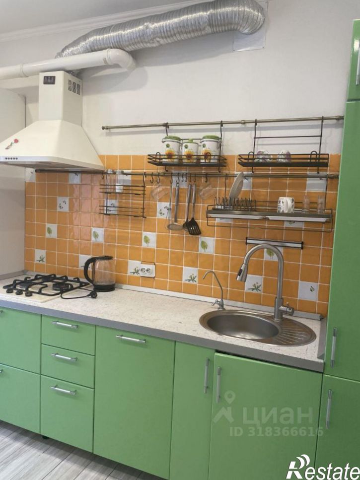 1-комн квартира улица Космонавтов, 18 к3,  д. 18 к3