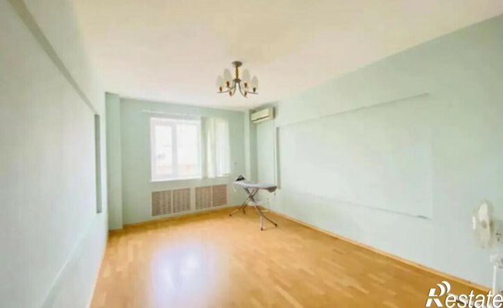 4-комн квартира ул Бурова, 10,  д. 10