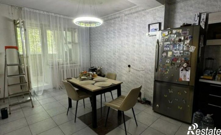 3-комн квартира ул Сен-Симона, 42 4,  д. 42 4,  к. 4