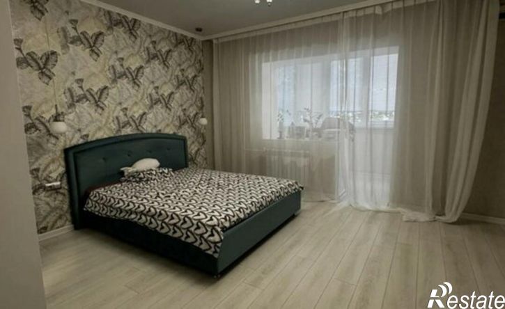 3-комн квартира ул Сен-Симона, 42 4,  д. 42 4,  к. 4
