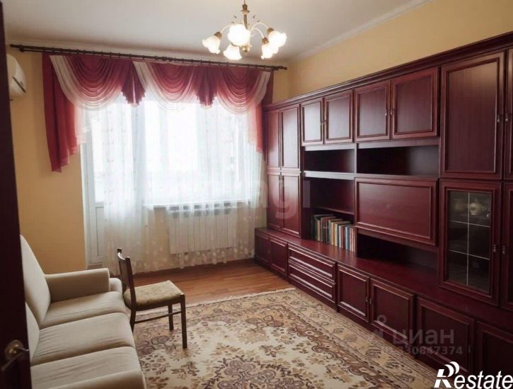 3-комн квартира улица Генерала Герасименко, 2,  д. 2