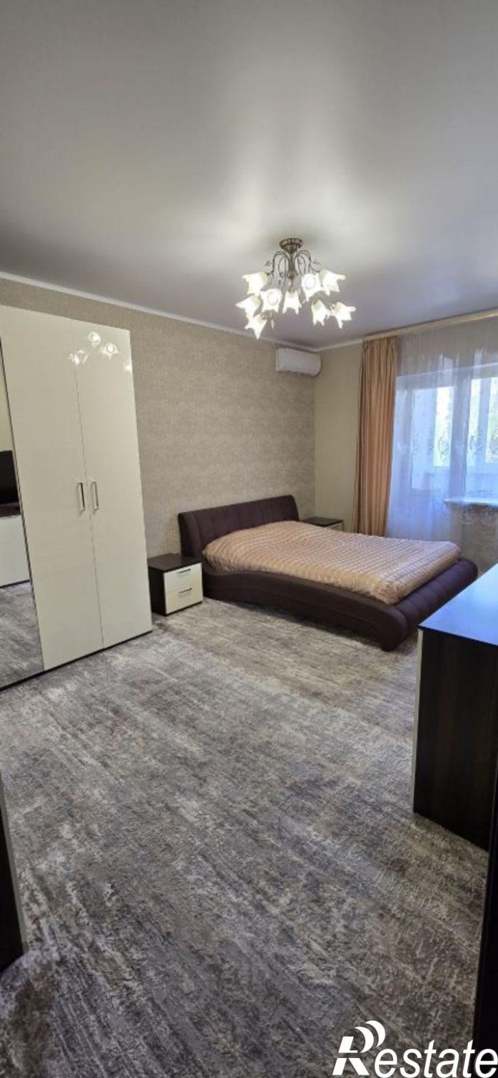 3-комн квартира улица Николая Островского, 115 к1,  д. 115 к1