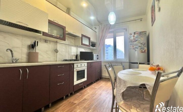 3-комн квартира улица Куликова, 42 к2,  д. 42 к2
