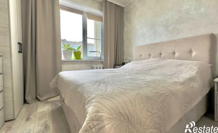 3-комн квартира улица Куликова, 42 к2,  д. 42 к2