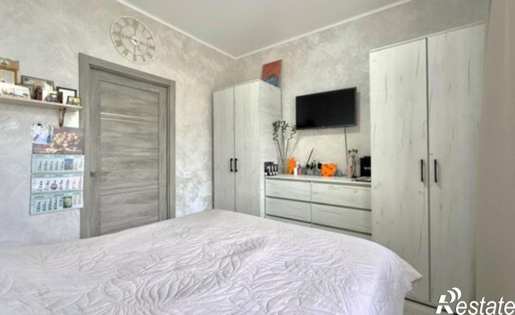 3-комн квартира улица Куликова, 42 к2,  д. 42 к2