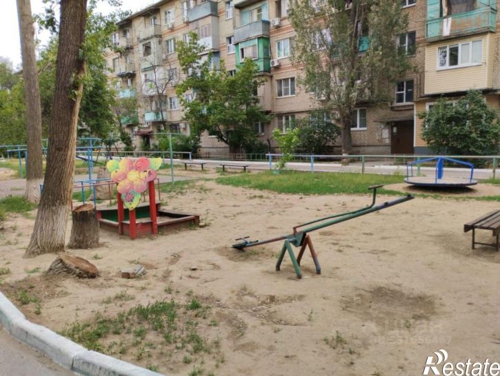 3-комн квартира ул Александрова, 1,  д. 1