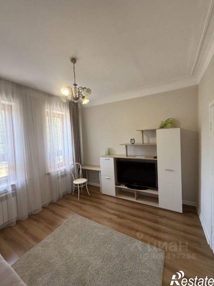 2-комн квартира ул Адмиралтейская, 4,  д. 4