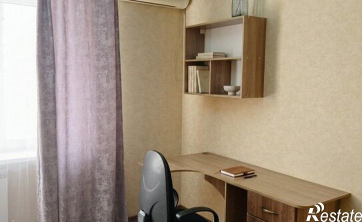 3-комн квартира ул Чугунова, 18,  д. 18