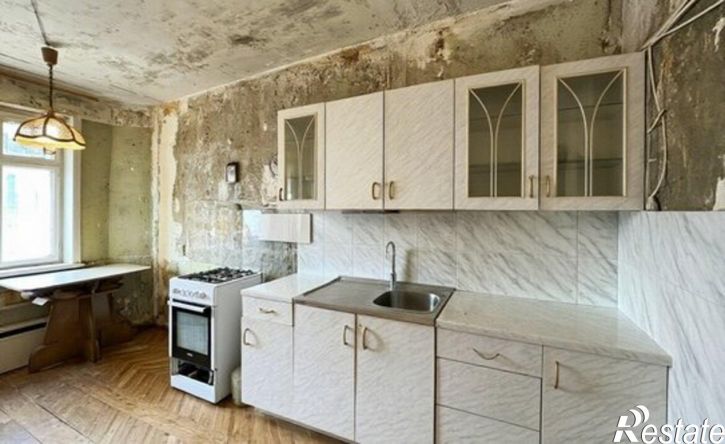 3-комн квартира улица Куликова, 42 к1,  д. 42 к1