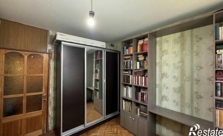 3-комн квартира улица Куликова, 42 к1,  д. 42 к1