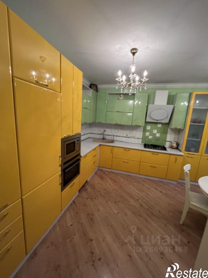 3-комн квартира ул Менжинского, 4,  д. 4