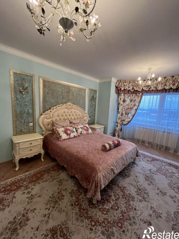 3-комн квартира ул Менжинского, 4,  д. 4