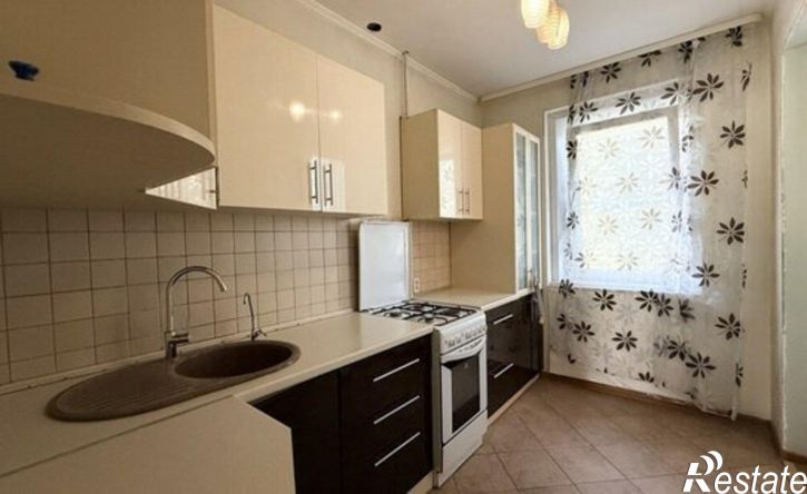 3-комн квартира ул Звездная, 3 1,  д. 3 1,  к. 1