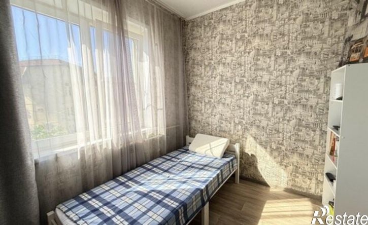 3-комн квартира ул Звездная, 3 1,  д. 3 1,  к. 1
