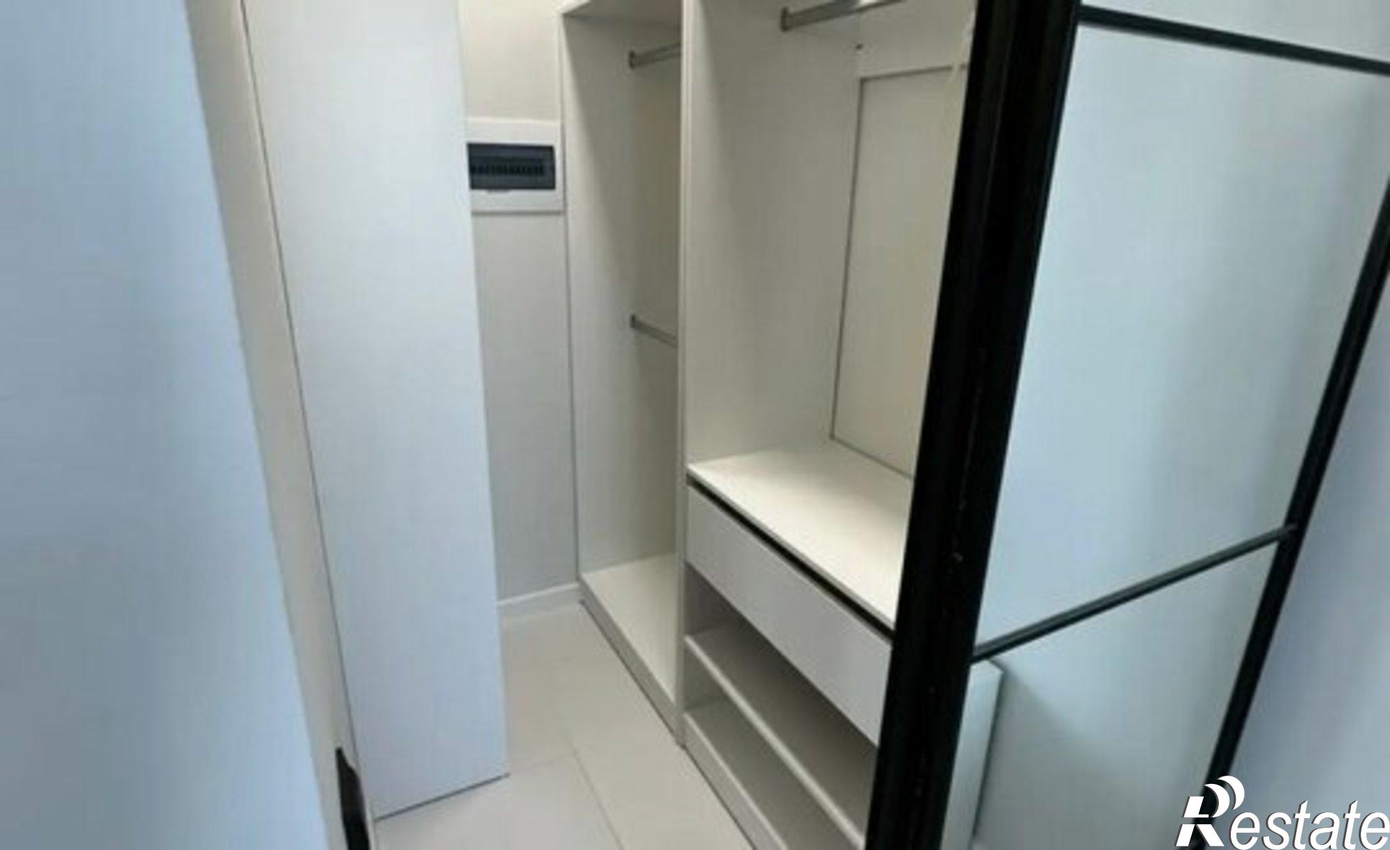 Купить квартиру за 10 200 000 рублей на ул Донбасская, 3