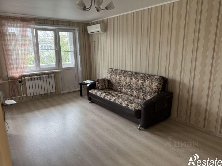 3-комн квартира б-р Победы, 8 1,  д. 8 1,  к. 1
