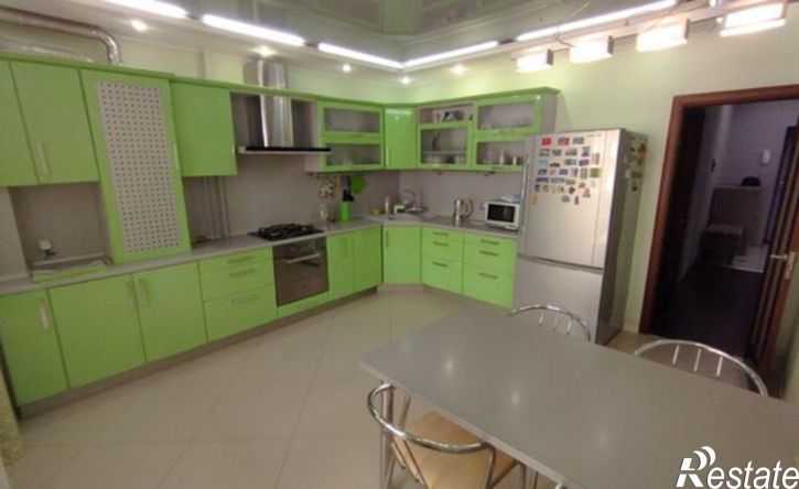 3-комн квартира ул Космонавтов, 2 1,  д. 2 1,  к. 1