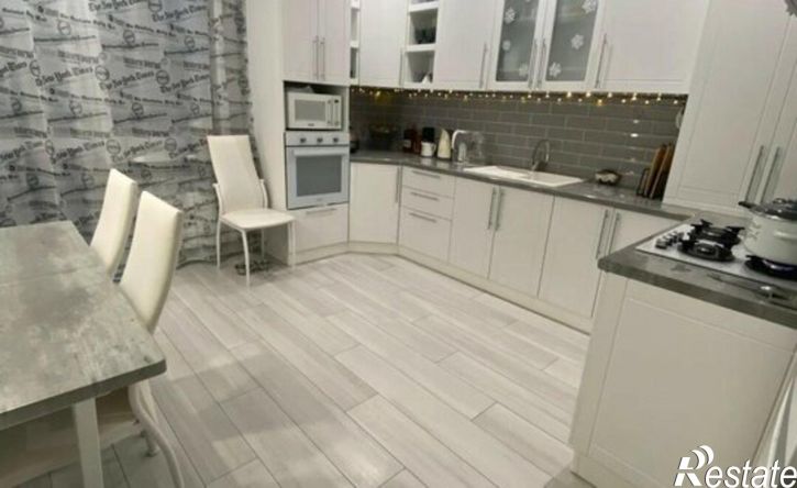 2-комн квартира ул Набережная реки Царева, 83,  д. 83