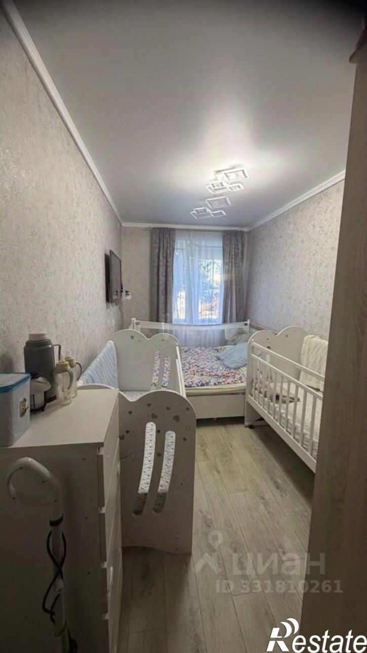 3-комн квартира Астрахань г., Советский