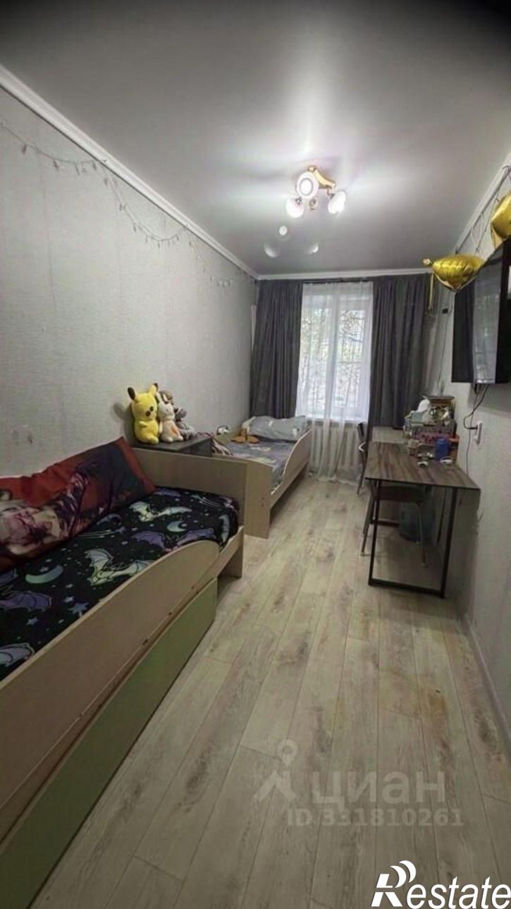 3-комн квартира Астрахань г., Советский