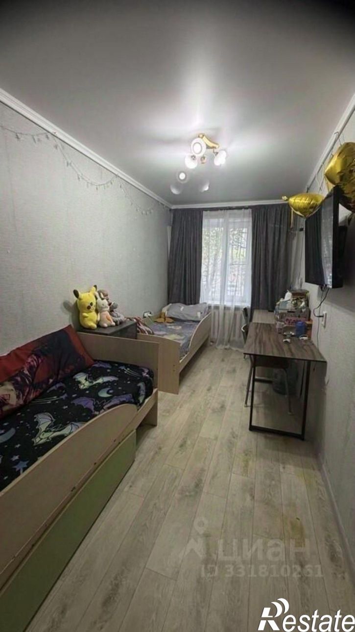 3-комн квартира Астрахань г., Советский