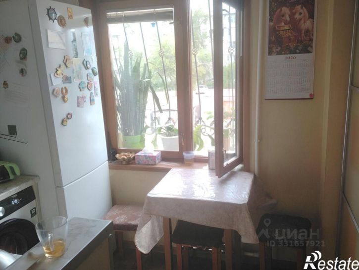 3-комн квартира улица Космонавтов, 4 к1,  д. 4 к1