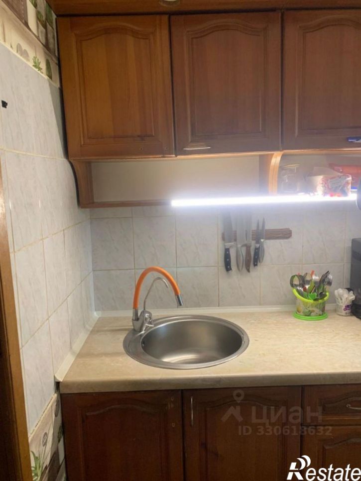 3-комн квартира улица 11-й Красной Армии, 6,  д. 6