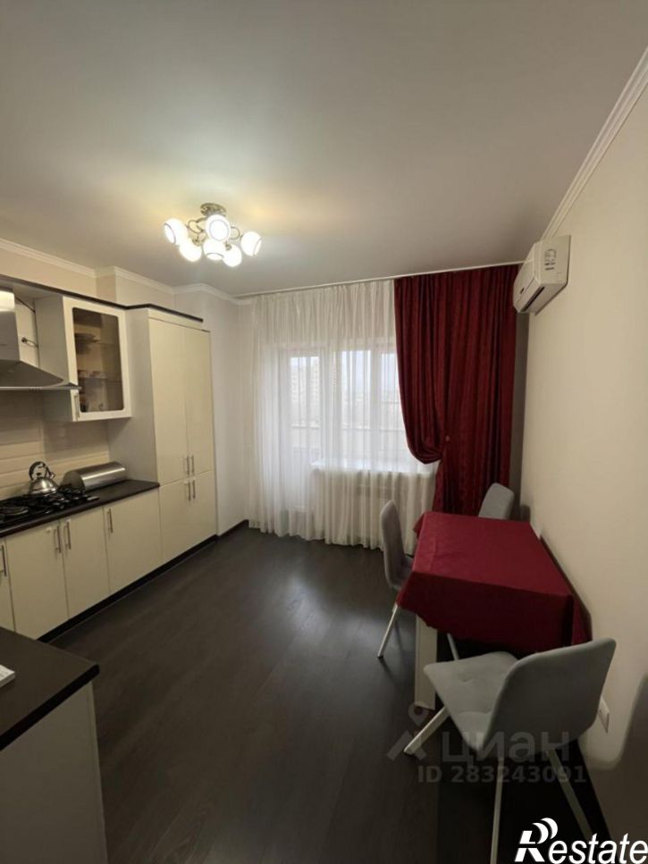 3-комн квартира ул Менжинского, 3,  д. 3