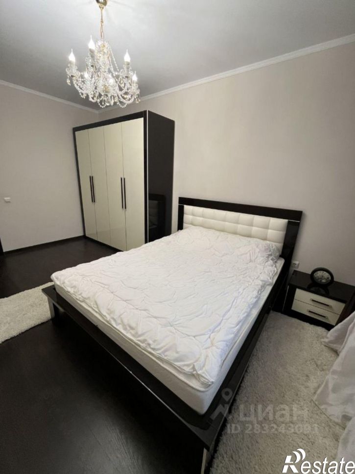 3-комн квартира ул Менжинского, 3,  д. 3