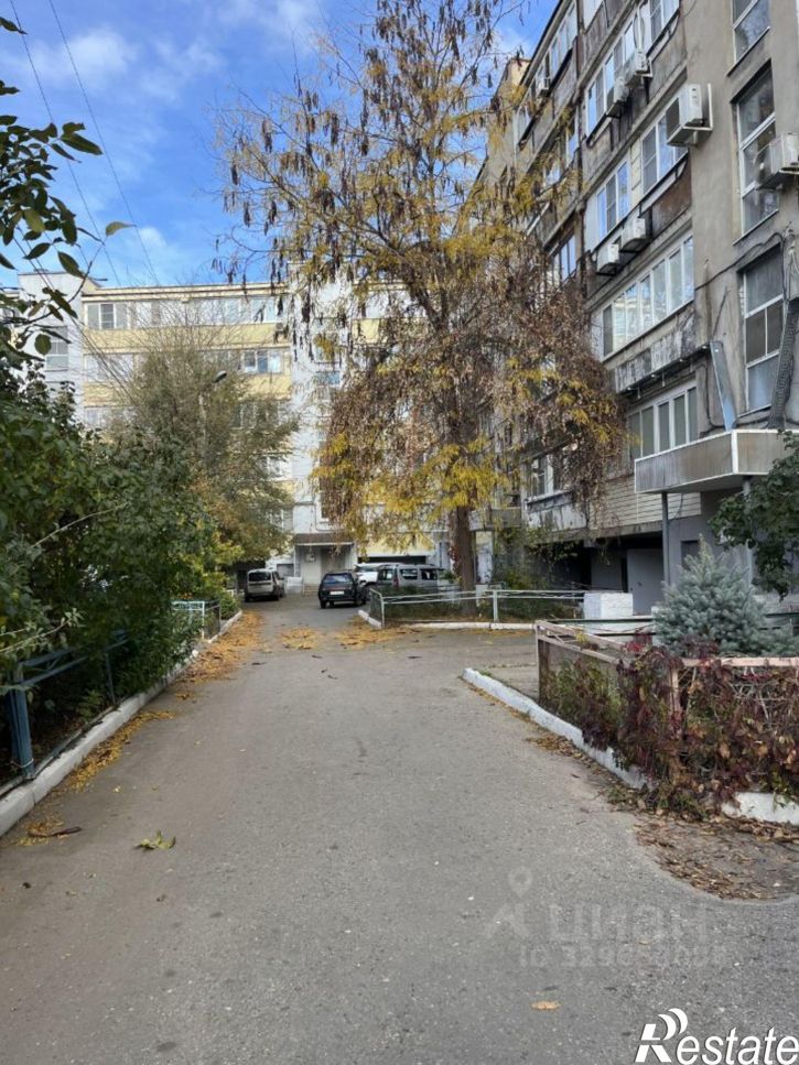 3-комн квартира улица Михаила Аладьина, 6,  д. 6