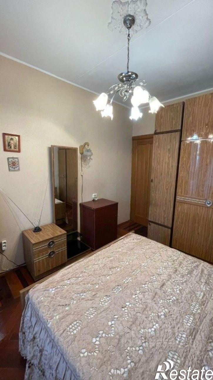3-комн квартира улица Михаила Аладьина, 6,  д. 6