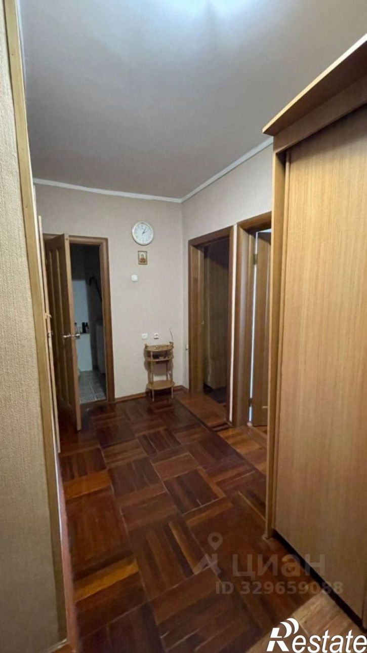 3-комн квартира улица Михаила Аладьина, 6,  д. 6