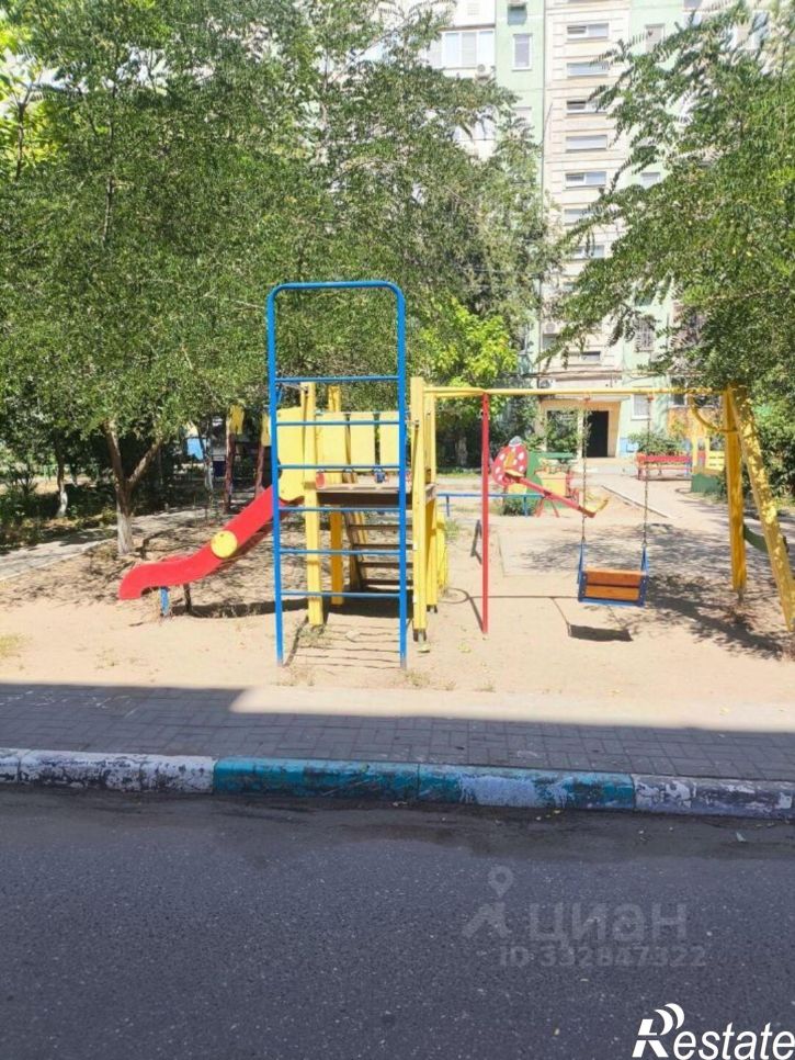 3-комн квартира ул Звездная, 3,  д. 3