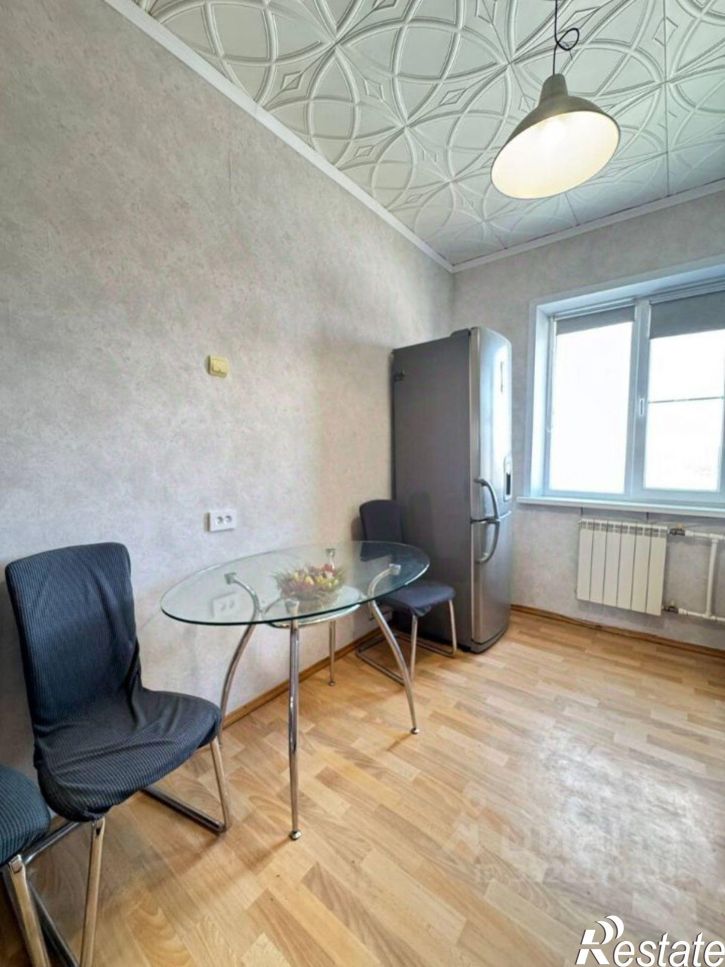 4-комн квартира Астрахань г., Кировский