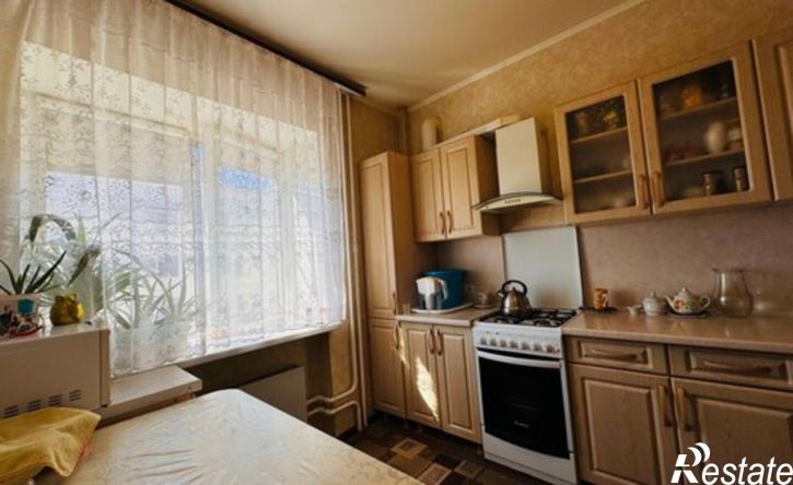 2-комн квартира ул Безжонова, 82,  д. 82