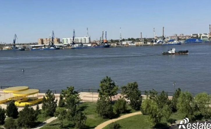 2-комн квартира ул Сен-Симона, 42 4,  д. 42 4,  к. 4