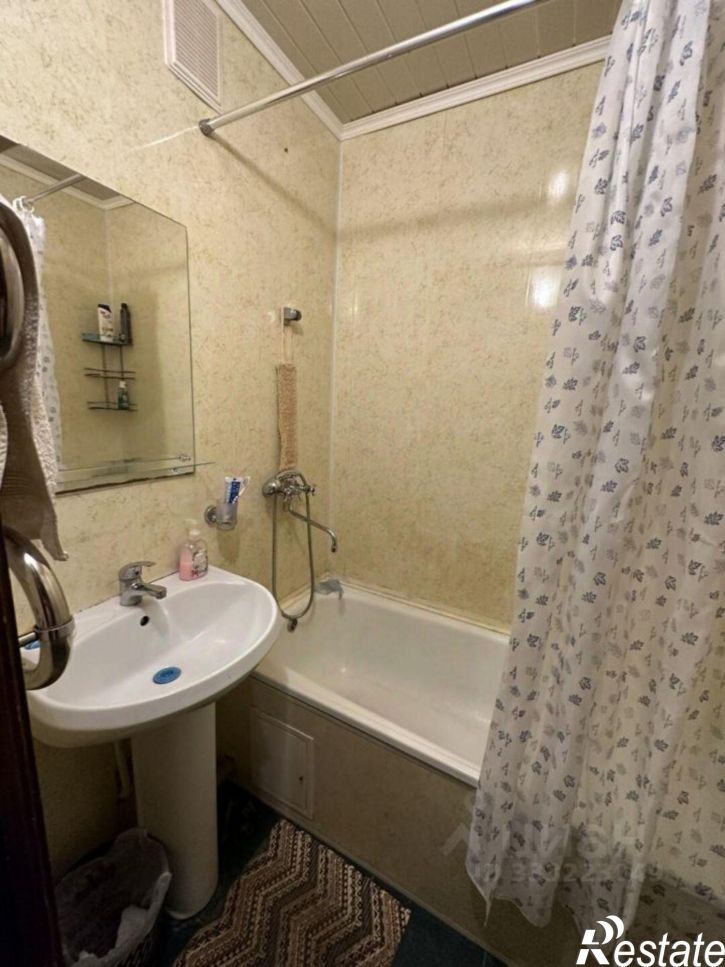3-комн квартира ул Софьи Перовской, 82 2,  д. 82 2,  к. 2