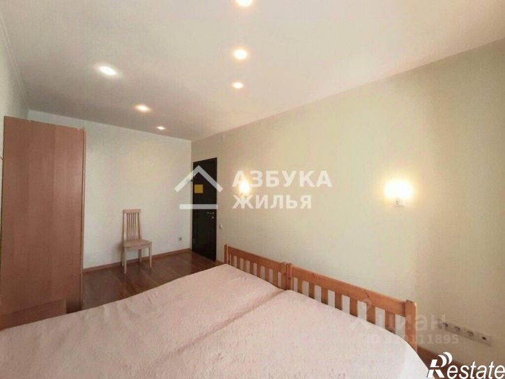 4-комн квартира ул Софьи Перовской, 84,  д. 84